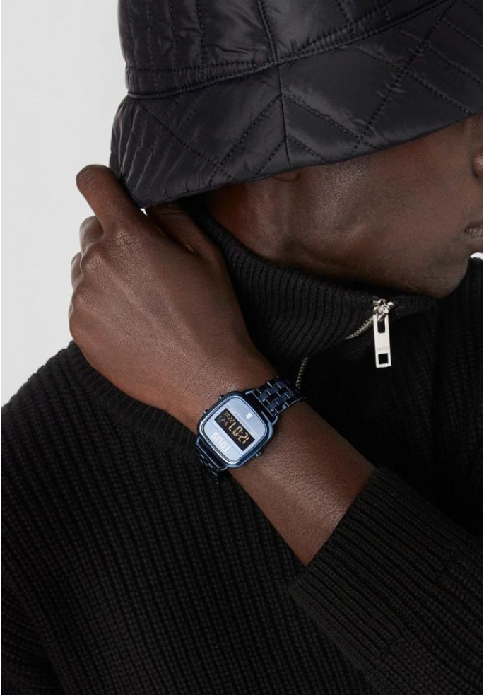 RELOJ DIGITAL CON BRAZALETE DE ACERO...