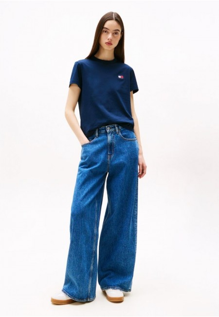 CAMISETA BADGE TEE | TOMMY...