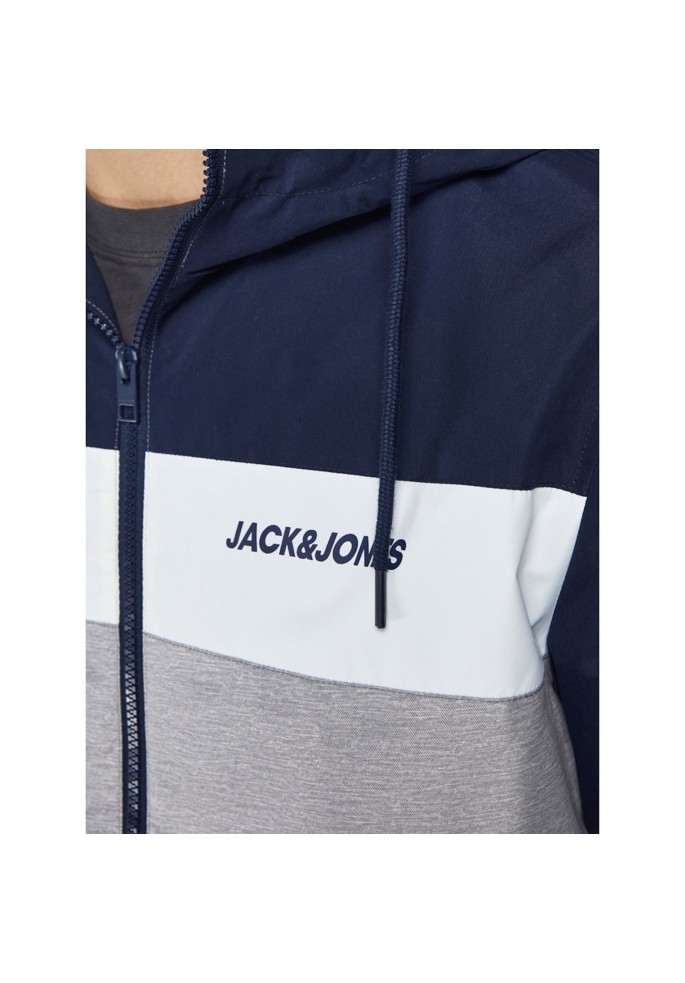 Chaqueta entretiempo con gorro